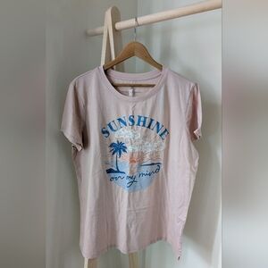 NWT Sunshine On my Mind Graphic Tee in Light Pink